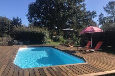 Bed and Breakfast La Résinière De Pirique