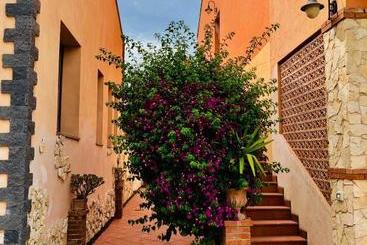 בית מלון כפרי Il Giardino Delle Zagare