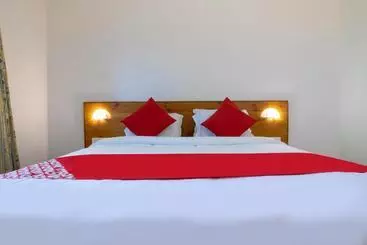 Hotel Oyo 72047 Thankaiya Lodge