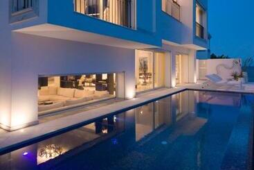 پانسیون Maison Dedine  Smallluxuryhotels  Adults Only