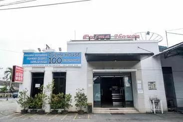 Pension Reddoorz @ Jalan Gajah Mada Medan 2
