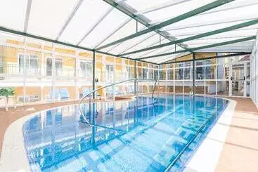 Apartamentos La Carabela