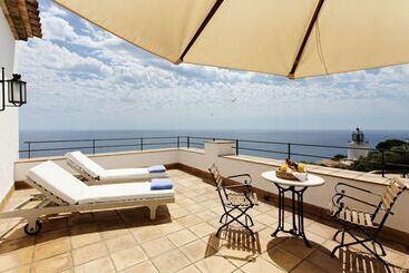 El Far Hotel Restaurant