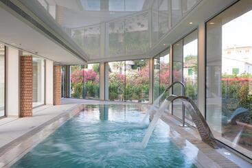 هتل Js Portocolom Suites