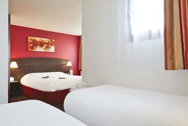 فندق Kyriad Lyon Sud Saint Genis Laval