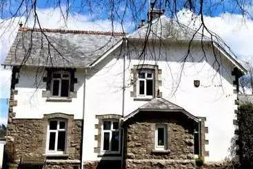 Dartfordleigh Bed And Breakfast