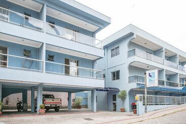 Pensió Bombinhas Praia Apart Rua Corrupião