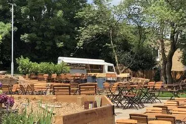 Hostal The Malthouse