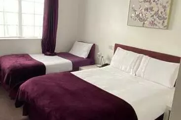 Green Acre Motel