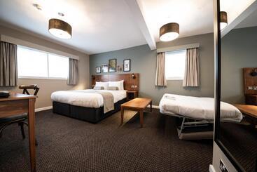 Hotel The Springfield Inn By Innkeeper S Collection