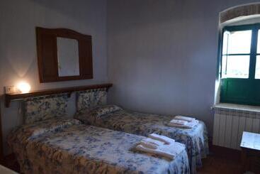 ホテル Agriturismo Scorgiano