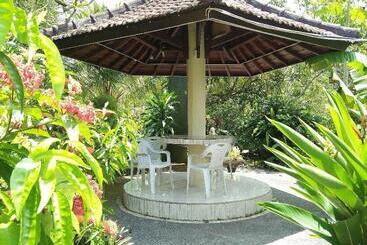 住宿加早餐  Puri Eling Blimbingsari