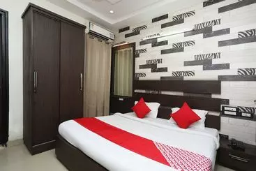 Hotel Galaxy By Oyo Rooms