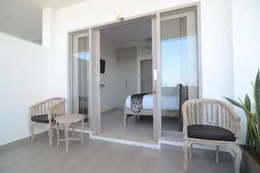 Pension Sau Bali Beach House Canggu