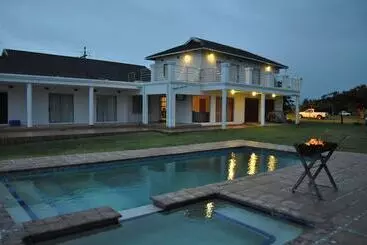 Majatalo Seaxplore Lodge & Dive Center