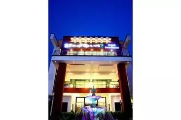 Taraji Resort Hotel And Restaurant