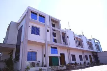 ホテル Tirupati Palace