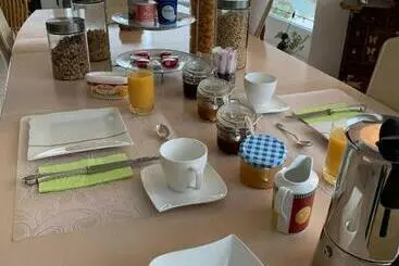 Pension Bed And Breakfast La Petite Thielle