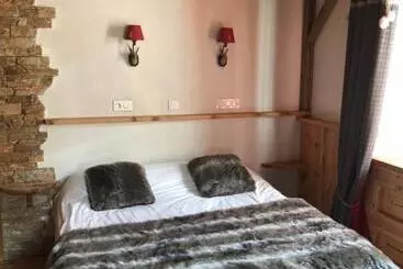 Hotelli Hôtel Restaurant De La Chaussée