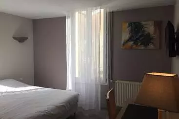 Отель Hôtel Restaurant La Boule D'or