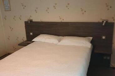 בית מלון כפרי Doubs Rivage