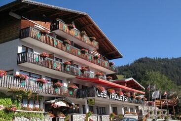 هتل Hôtel Les Triolets