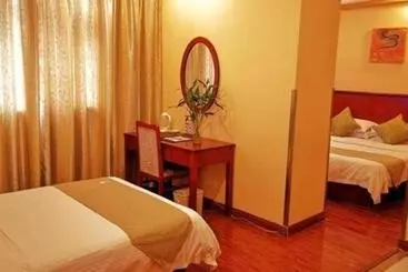 Hotel Greentree Inn Yixing Zhangzhu Express