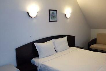 בית מלון כפרי Enchevi