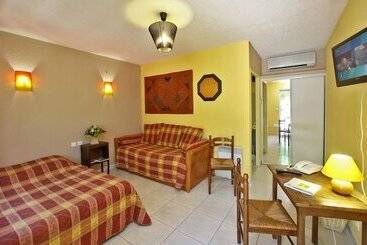 בית מלון כפרי Logis Hôtel Restaurant Le Sorbier