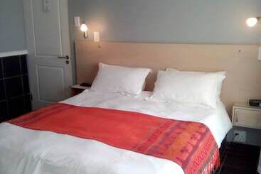 تختخواب و صبحانه Rose Lodge