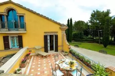 Bed and Breakfast Villa Lupo