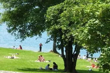 Отель Les Acacias Bellevue