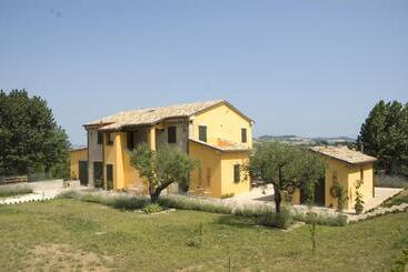 Landhaus Country House Il Sassòne