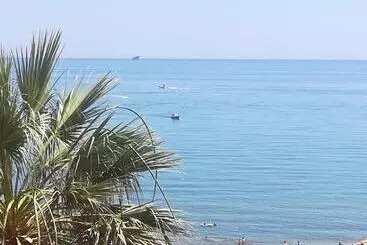 تختخواب و صبحانه Isabel