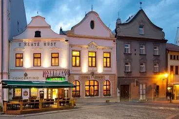 هتل Concertino Zlata Husa