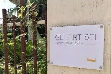 Pensión Gli Artisti Apartments & Rooms
