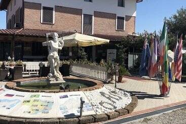 פונדק Gran Parco