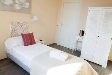 Pensão Emily Rooms