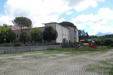 Hotelli Albergo Il Chiostro