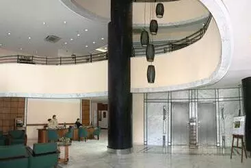 ホテル Estanplaza International