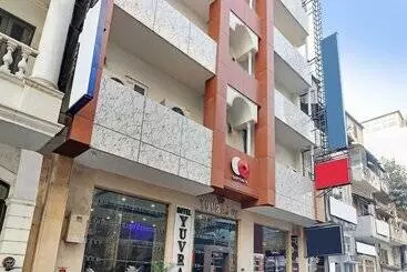 Capital O 2242 Hotel Yuvraj Deluxe