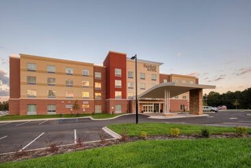 هتل Fairfield Inn & Suites By Marriott Charlotte Belmont