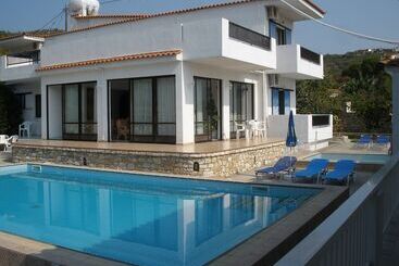 Adult Only Hotel Suzanna