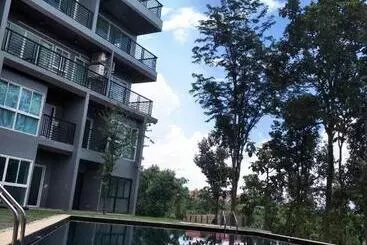 Hotel Urban Maerim