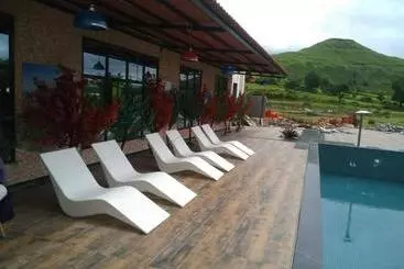 Hôtel Strawberry Hills Saputara