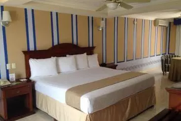 فندق Plaza Colonial