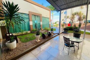 Hotel Shelton Palace