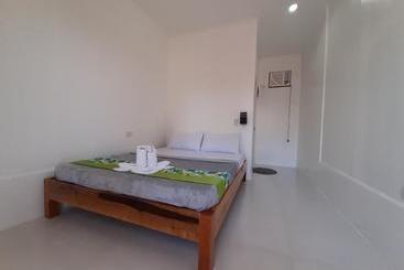 Hotel Oyo 643 Green Dales Hostel