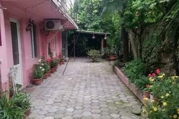 پانسیون Guest House Saba