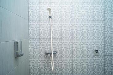 Pensiune Koolkost Syariah Near Transmart Tegal